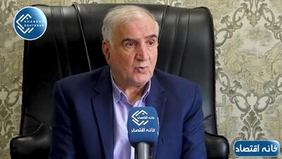 چرا دکان مجوزدهی در وزارت جهاد کشاورزی درست کرده‌اید؟/صادر کننده سیب را مجبور کرده‌اند که موتور برق وارد کند