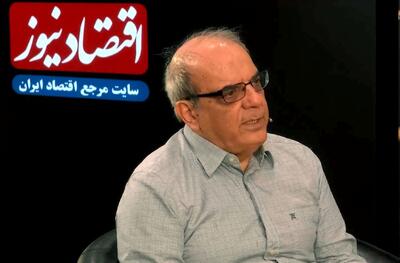  عباس عبدی: مخالف هرگونه فروپاشی یا تغییرات تند و رادیکال هستم | خواهان عدم تحقق پیش بینی‌ام درباره سال 1405 هستم زیرا... | اطلاعات پشت پرده در ایران بی ارزش و غیرقابل اعتماد است