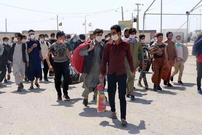 ایران طی دهه‌ها بار نامتناسبی را با میزبانی از میلیون‌ها پناهجوی افغانستانی بر دوش کشیده که هزینه‌های سالانه آن نزدیک به ده میلیارد دلار برآورد می‌شود/ کمک‌های جامعه بین‌المللی به تهران در این خصوص، کاهش بیش از ۶۰ درصدی داشته/ ایران نمی‌تواند به تنهایی بار میزبانی از بیش از شش میلیون تبعه افغان را بر دوش کشد