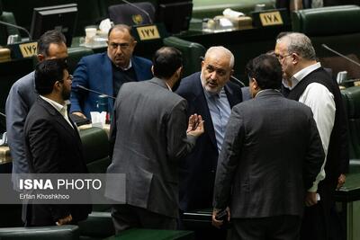 تصاویر: صحن علنی مجلس با حضور وزیر نیرو