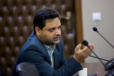 سوزنچی، عضو شورای عالی انقلاب فرهنگی: تصمیم شورا این بود که در حوزه حجاب، برخورد نباید به صورت مستقیم و فیزیکی باشد/ به نظر می‌رسد قانون حجاب که در مجلس تصویب شده، قابلیت اجرا ندارد و نیاز به اصلاح دارد