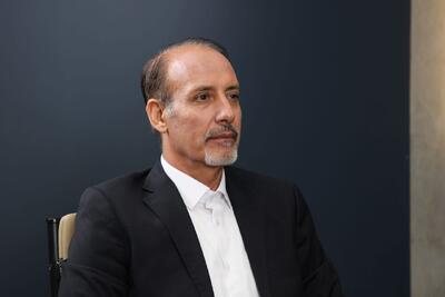 ویدیو/ نوذر شفیعی، استاد دانشگاه: ایران دارد از زمان عقب می‌ماند/ این مسیر موفقیت‌آمیز نیست، اما آن را در قالب القاب مقدس می‌پیچیانیم که کسی جرات نمی‌کند نزدیک آن شود