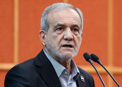 واکنش پزشکیان به حواشی ایجادشده پیرامون دو ماراتن کیش: نباید بی‌جهت مردم را تحت فشار گذاشت