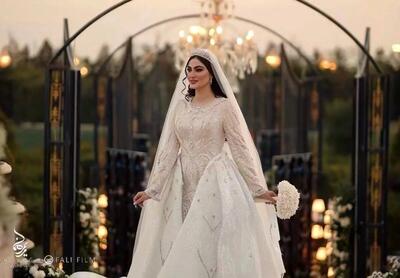 قاب‌های خانوادگی مریم مومن در کنار پدر و مادرش