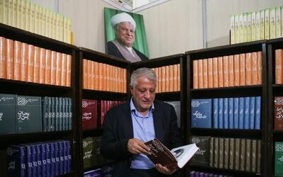  محسن هاشمی: خاطرات پدرم را به آقا مسعود، فرزند رهبری دادم