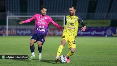 سوپرگل رضاوند در اراک؛ نیمکت‌نشینی که حالا ستاره سپاهان است (ویدئو)