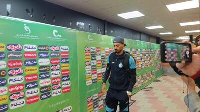 بازیکنان استقلال بدون انجام مصاحبه ورزشگاه را ترک کردند