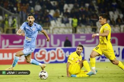 گزارش تصویری/ فجرسپاسی یک - چادرملو دو