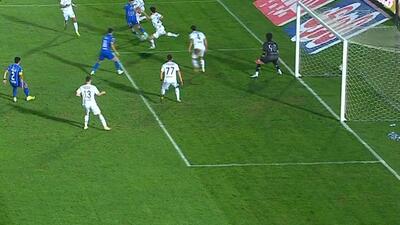 حرکت انفرادی و زیبای آسانی که تبدیل به گل دوم استقلال مقابل ملوان نشد