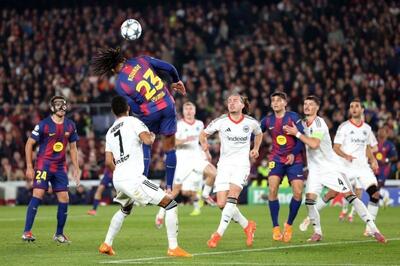 عملکرد درخشان ژول کنده در پیروزی بارسلونا مقابل اینتراخت فرانکفورت