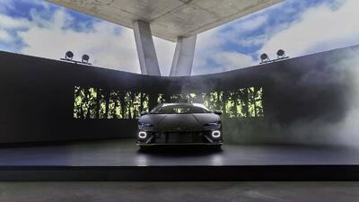 جادوی رنگ در لامبورگینی تمراریو؛ ۳۲۰ ساعت کار دست برای خلق یک شاهکار