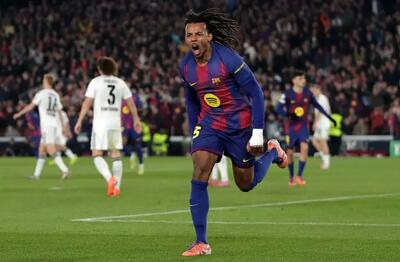 خلاصه دیدار بارسلونا و اینتراخت فرانکفورت