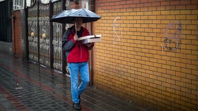 هوای بارانی تهران در شرایط نارنجی