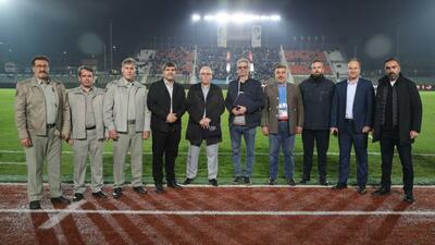 حاشیه های استقلال - ملوان