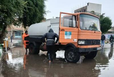  بارش شدید باران در دزفول/ رفع ۸۵ مورد آبگرفتگی