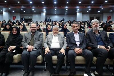  مراسم ولادت حضرت فاطمه زهرا (س) و گرامیداشت روز زن در دانشگاه آزاد برگزار شد