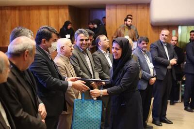  پژوهشگران برتر استان کرمان تجلیل شدند