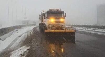  بارش برف در محور هراز و هشدار به رانندگان | جهان نیوز