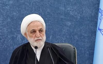  برگزاری جلسه فوق‌العاده شورای هماهنگی دستگاه‌های نظارتی درباره نابسامانی‌های بازار ارز در سازمان بازرسی کل کشور/ بررسی وضعیت موجود بازار ارز با حضور وزیر اقتصاد، رئیس کل بانک مرکزی و جمعی از اقتصاددانان کشور