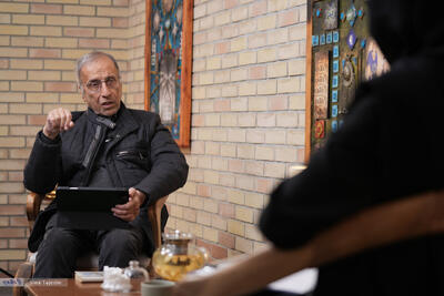 هادی خانیکی: خطری که امروز جامعه سیاسی ایران را تهدید می‌کند، دوقطبی شدن است/ در شرایط نو هستیم/ نگاه غالب در مسئله فیلترینگ، تهدید است