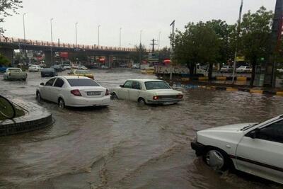  ببینید | آب گرفتگی معابر شهر مهران در اثر بارش‌های اخیر