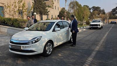 بازدید مدیر عامل کرمان موتور از سدان هیبرید ملی ایگل