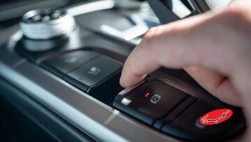  ترمز دستی برقی چگونه کار می‌کند؟ - کلبه سرگرمی