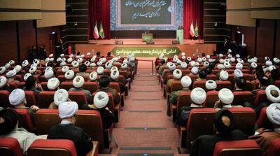 پزشکیان : مقابله موفق در برابر راهبردهای دشمن نیازمند وحدت، تعامل با همسایگان و تکیه بر مردم است - مردم سالاری آنلاین