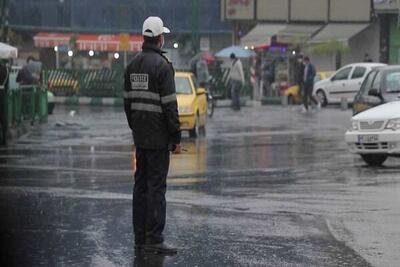 لغزندگی معابر تهران به‌دلیل بارش باران