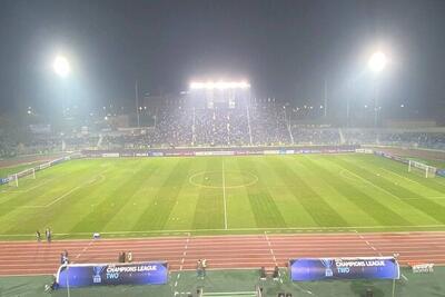 فرار هواداران از بارش شدید باران/ درخواست طرفداران استقلال از ساپینتو