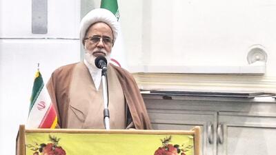 امام جمعه کرمانشاه: استاندار کرمانشاه مدیری میدانی و ولایت‌مدار است