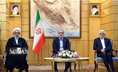  رئیس جمهور: کشور‌های مسلمان منطقه باید در تمام جنبه‌ها با یکدیگر تعامل سازنده داشته باشند