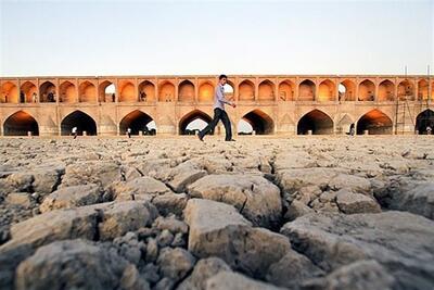  شیشه فروش: حقابه قانونی مردم اصفهان باید تامین شود