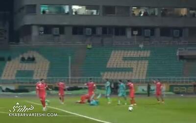 اعتراض ویدیویی پیکان: داور این را پنالتی به ضرر پرسپولیس ندید! - پارس فوتبال