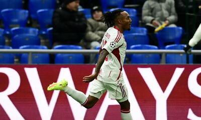 هم‌تیمی طارمی جواب انتقادات را داد - پارس فوتبال