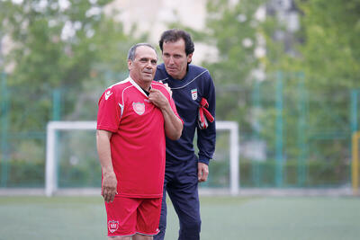 تماشای دربی از داخل زندان توسط بازیکن پیشین پرسپولیس - پارس فوتبال