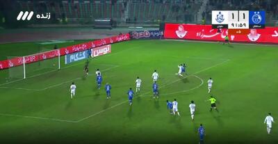 صحنه‌ مشکوک به پنالتی برای استقلال مقابل ملوان (ویدیو) - پارس فوتبال