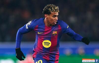 ناراحتی لامین یامال پس از تعویض در دیدار بارسلونا برابر فرانکفورت