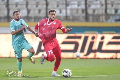 واکنش جالب اورونوف به صحنه جنجالی! - پارس فوتبال