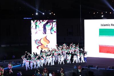 حضورگسترده کاروان ایران در افتتاحیه ای ساده - پارس فوتبال