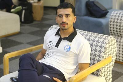 صدای اعتراض کاپیتان استقلال بلند شد؛ هر هفته پنالتی ما را نمی‌گیرند - پارس فوتبال