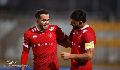 اوسمار در رختکن دستگردی به اورونوف چه گفت؟ - پارس فوتبال