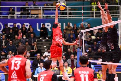 بردهای قاطع مدعیان در هفته پنجم لیگ برتر والیبال - پارس فوتبال