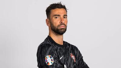 روی پاتریسیو در ۳۷ سالگی از دنیای فوتبال خداحافظی کرد - پارس فوتبال