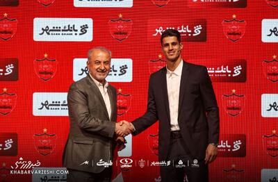 یادگاری ارزشمند رضا درویش برای پرسپولیس - پارس فوتبال