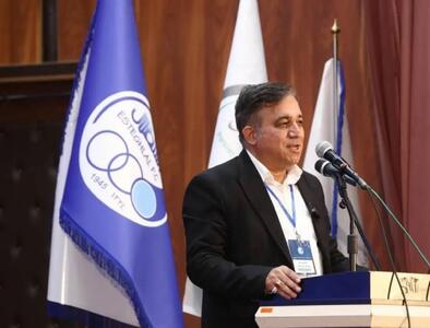 حضور تاجرنیا در شهرآورد امید‌ها - پارس فوتبال