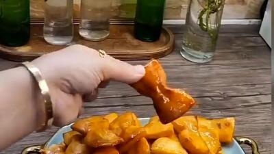 طرز درست کردن گوش فیل خوشمزه + فیلم