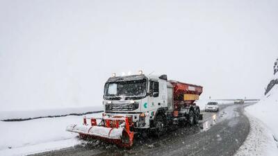 مسدودی محور چالوس و تهران–شمال /  زنجیر چرخ همراه داشته باشید