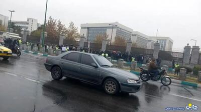  تجمع کارکنان سازمان بهزیستی استان‌های مختلف مقابل مجلس