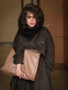 واکنش الهام اخوان به انتقاد از استایلش در اختتامیه جشنواره ۲۵ + فیلم - سلام نو